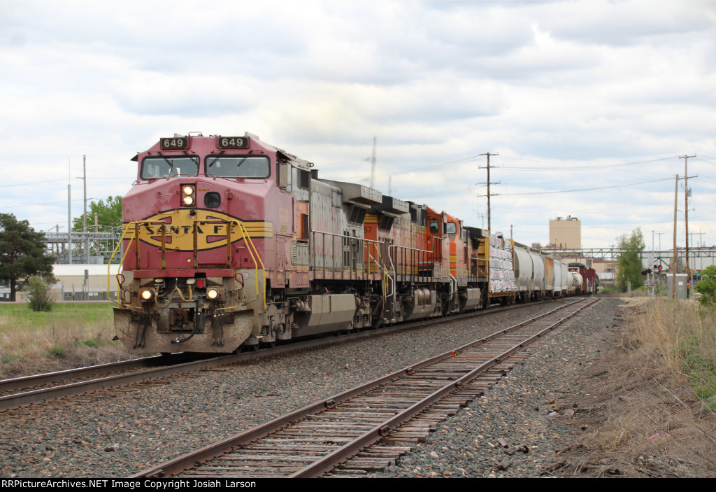 BNSF 649 West